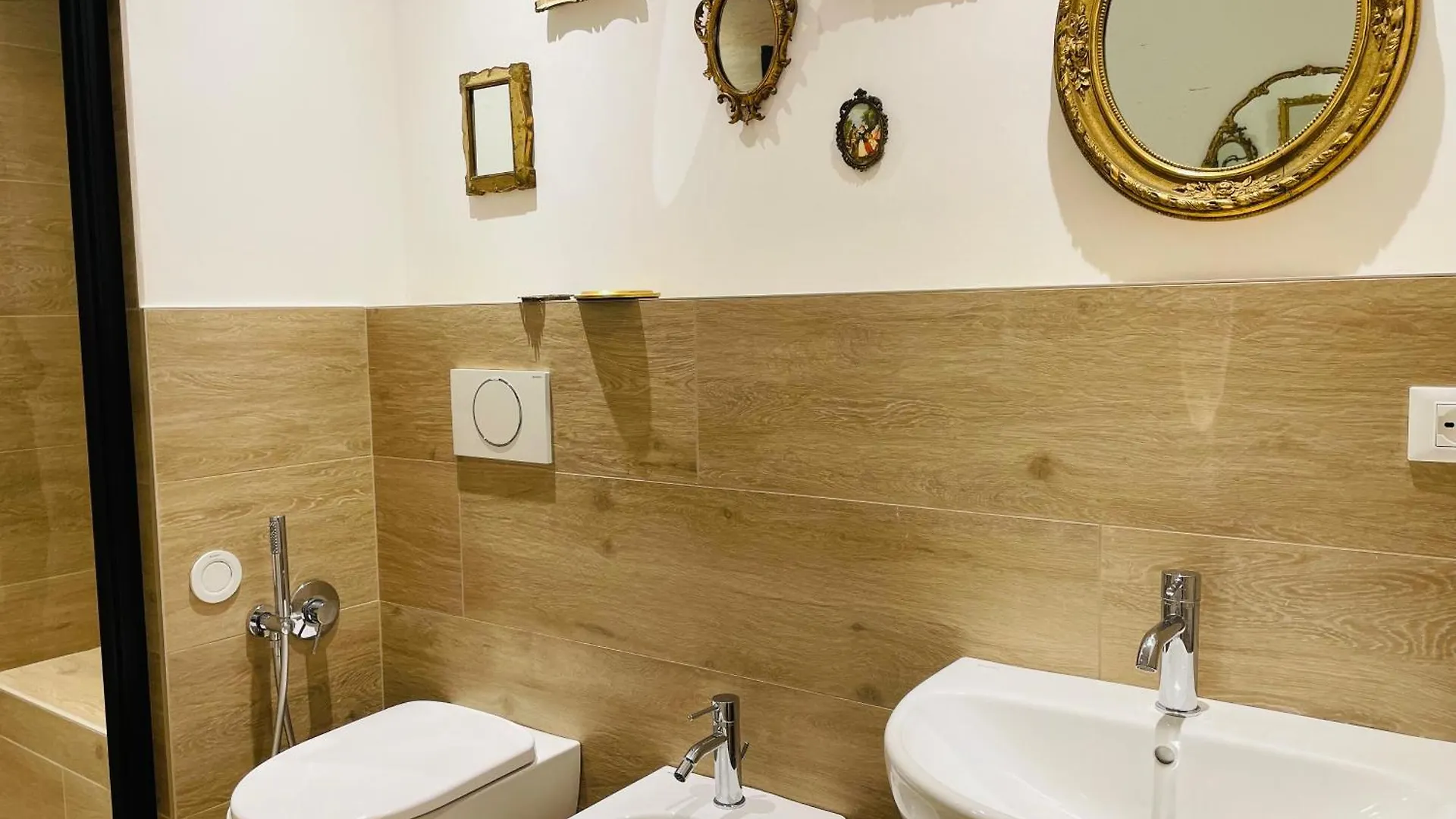 Labotanica_Casalounge Aparthotel Cesenatico 0*,  Italy
